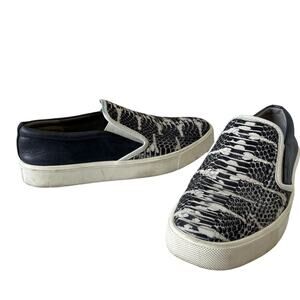 VINCE Banler Snake Embossed Skate Womens Shoes Sz 8M Pull On Sneakers Platform